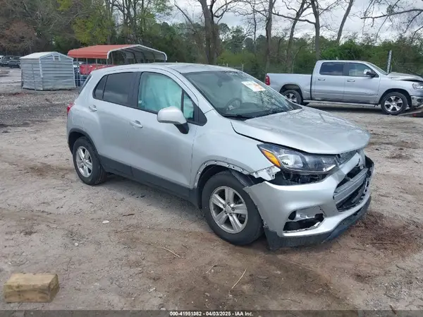 KL7CJKSB3MB334180 2021 CHEVROLET TRAX - Image 1