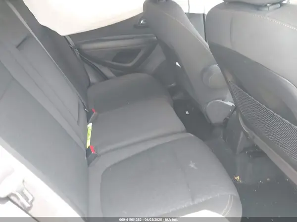 KL7CJKSB3MB334180 2021 CHEVROLET TRAX - Image 8