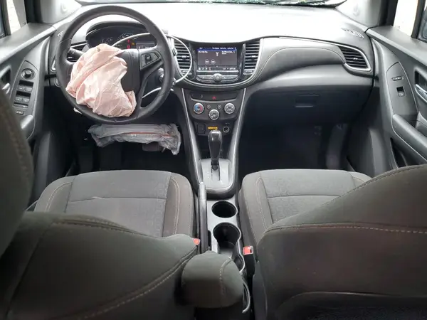 KL7CJKSB3MB336690 2021 CHEVROLET TRAX - Image 8