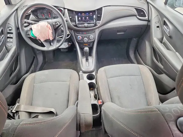 KL7CJKSB3MB337452 2021 CHEVROLET TRAX - Image 8