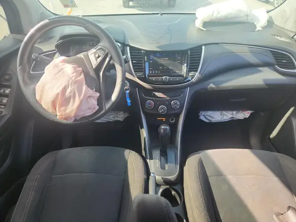 KL7CJKSB3MB339072 2021 CHEVROLET TRAX - Image 8