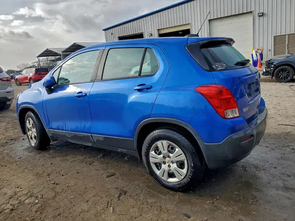 KL7CJKSB4GB541598 2016 CHEVROLET TRAX - Image 2