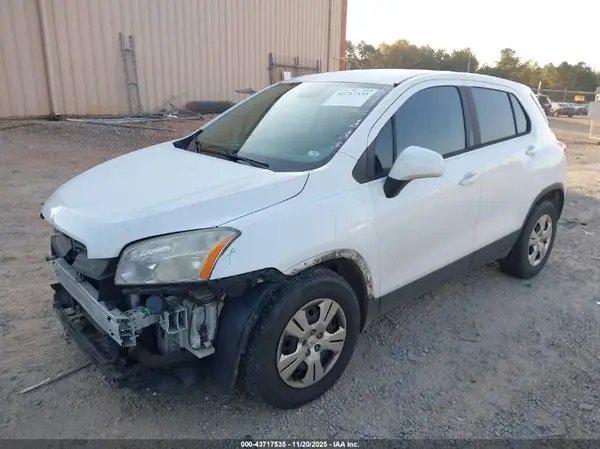 KL7CJKSB4GB545442 2016 CHEVROLET TRAX - Image 2
