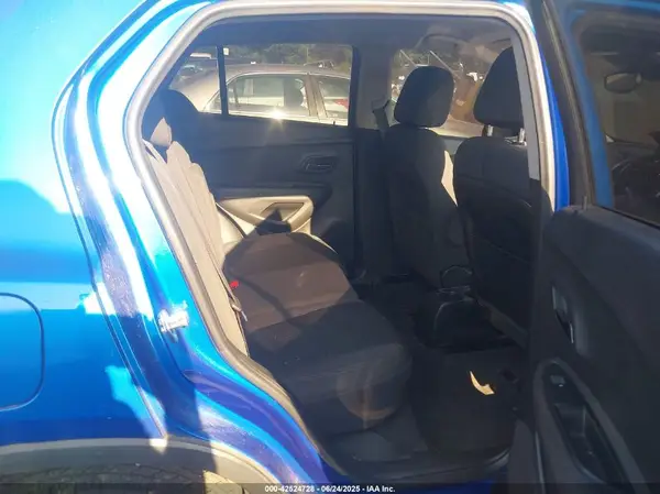 KL7CJKSB4GB605008 2016 CHEVROLET TRAX - Image 8