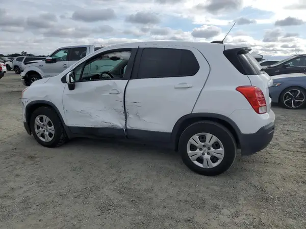 KL7CJKSB4GB622889 2016 CHEVROLET TRAX - Image 2