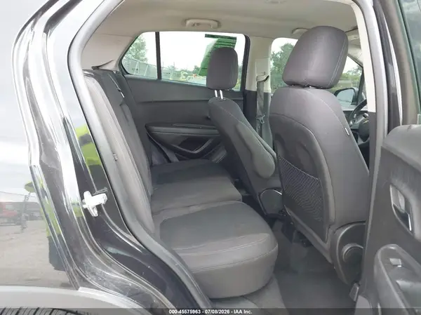 KL7CJKSB4GB633035 2016 CHEVROLET TRAX - Image 8