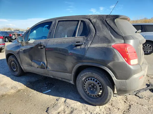 KL7CJKSB4GB635352 2016 CHEVROLET TRAX - Image 2