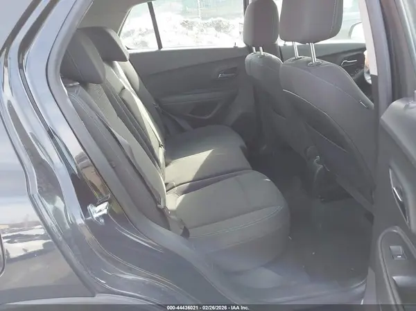 KL7CJKSB4GB658159 2016 CHEVROLET TRAX - Image 8