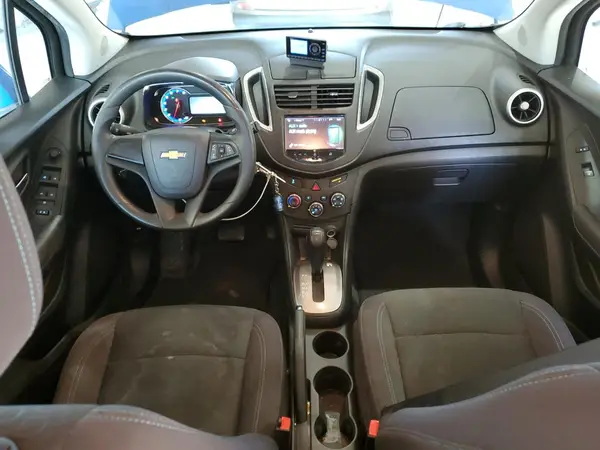 KL7CJKSB4GB663068 2016 CHEVROLET TRAX - Image 8