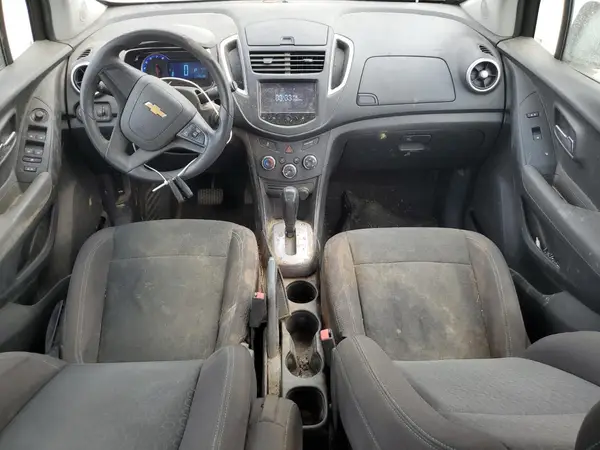 KL7CJKSB4GB727304 2016 CHEVROLET TRAX - Image 8