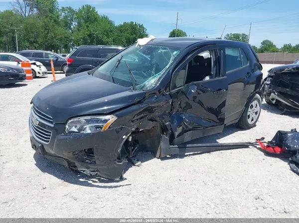 KL7CJKSB4GB735953 2016 CHEVROLET TRAX - Image 2