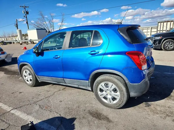KL7CJKSB4GB736424 2016 CHEVROLET TRAX - Image 2