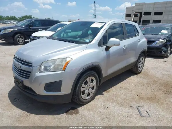 KL7CJKSB4GB741820 2016 CHEVROLET TRAX - Image 2