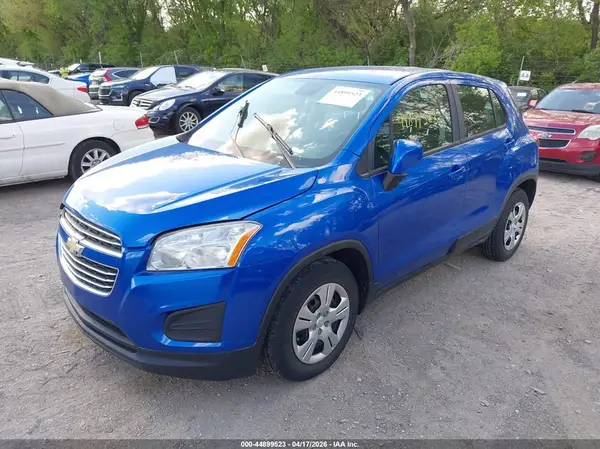 KL7CJKSB4GB757273 2016 CHEVROLET TRAX - Image 2