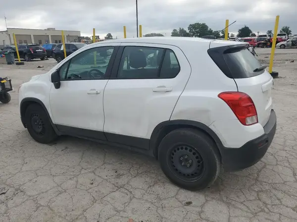 KL7CJKSB4GB757905 2016 CHEVROLET TRAX - Image 2