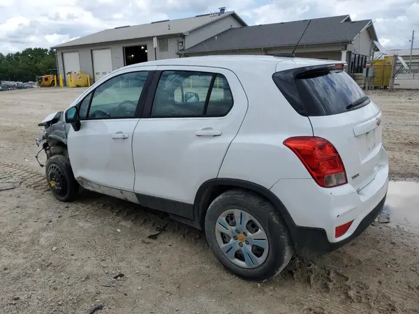 KL7CJKSB4HB125777 2017 CHEVROLET TRAX - Image 2