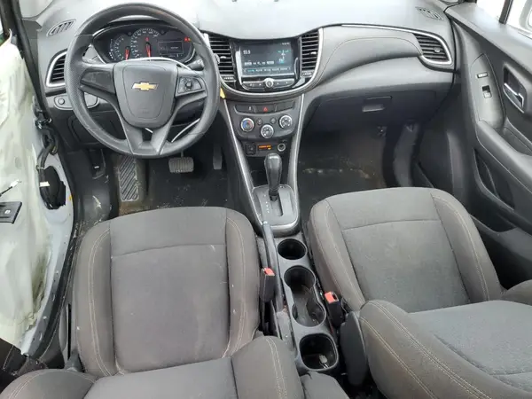 KL7CJKSB4HB125777 2017 CHEVROLET TRAX - Image 8
