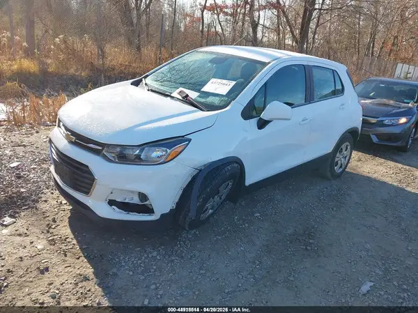 KL7CJKSB4HB131854 2017 CHEVROLET TRAX - Image 2