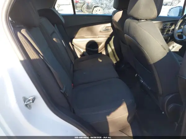KL7CJKSB4HB131854 2017 CHEVROLET TRAX - Image 8