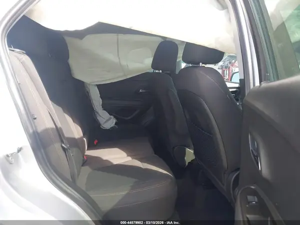 KL7CJKSB4HB131935 2017 CHEVROLET TRAX - Image 8