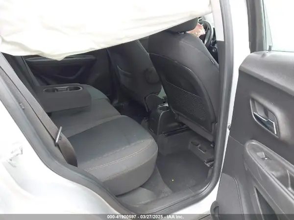 KL7CJKSB4HB183582 2017 CHEVROLET TRAX - Image 8