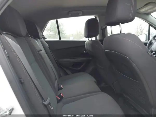 KL7CJKSB4HB194520 2017 CHEVROLET TRAX - Image 8