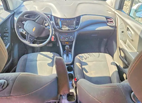 KL7CJKSB4JB721686 2018 CHEVROLET TRAX - Image 8