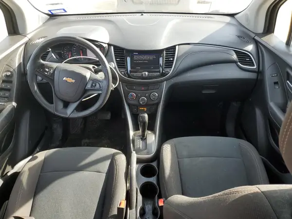 KL7CJKSB4LB021105 2020 CHEVROLET TRAX - Image 8