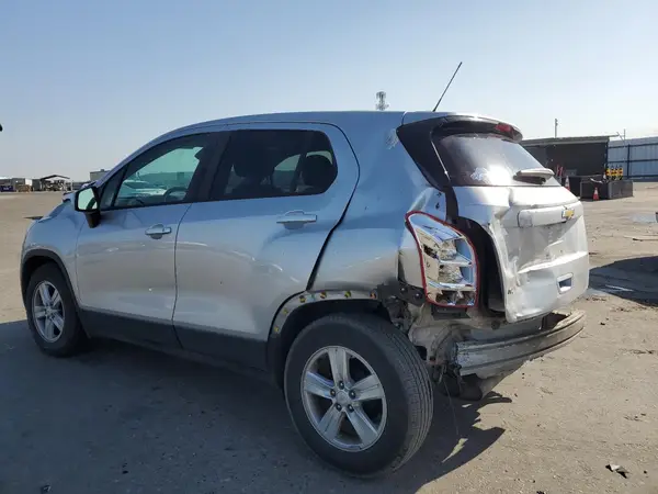 KL7CJKSB4LB024232 2020 CHEVROLET TRAX - Image 2