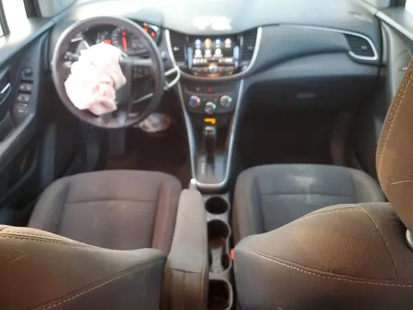 KL7CJKSB4LB030855 2020 CHEVROLET TRAX - Image 8