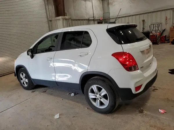 KL7CJKSB4LB031004 2020 CHEVROLET TRAX - Image 2