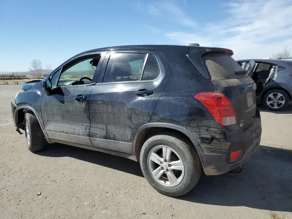 KL7CJKSB4LB033240 2020 CHEVROLET TRAX - Image 2