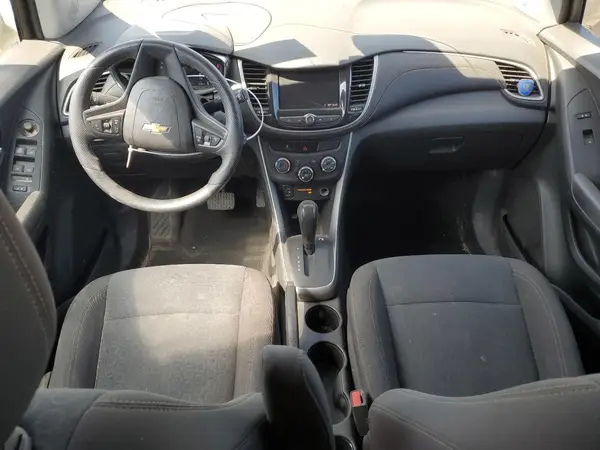 KL7CJKSB4LB033240 2020 CHEVROLET TRAX - Image 8