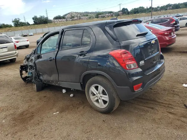 KL7CJKSB4LB037689 2020 CHEVROLET TRAX - Image 2