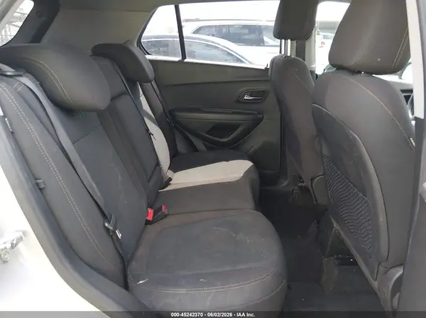 KL7CJKSB4LB037742 2020 CHEVROLET TRAX - Image 8