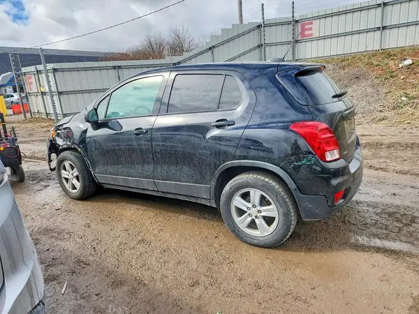 KL7CJKSB4LB042066 2020 CHEVROLET TRAX - Image 2