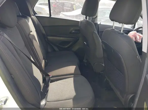 KL7CJKSB4LB042102 2020 CHEVROLET TRAX - Image 8