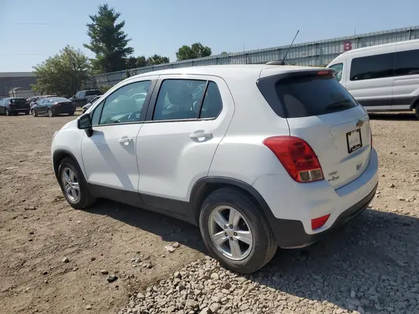 KL7CJKSB4LB053374 2020 CHEVROLET TRAX - Image 2