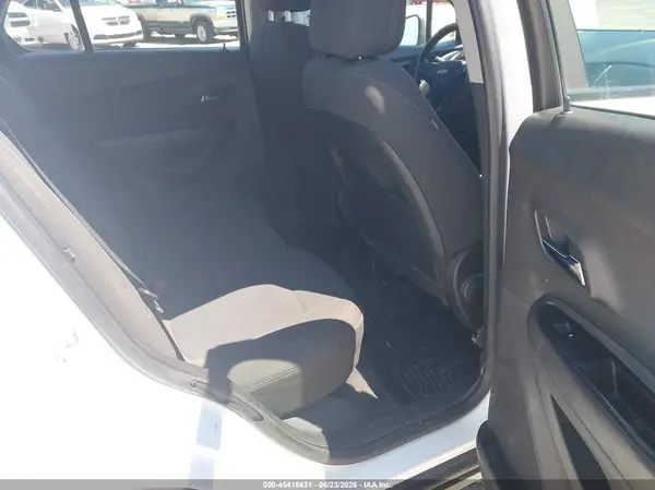 KL7CJKSB4LB063676 2020 CHEVROLET TRAX - Image 8