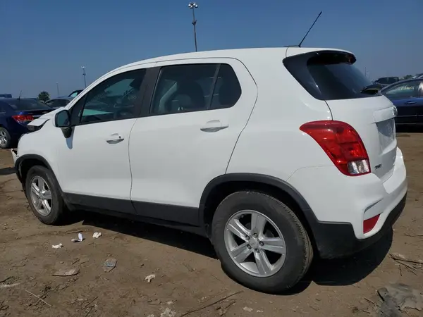 KL7CJKSB4LB063774 2020 CHEVROLET TRAX - Image 2