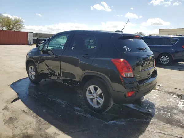 KL7CJKSB4LB066965 2020 CHEVROLET TRAX - Image 2