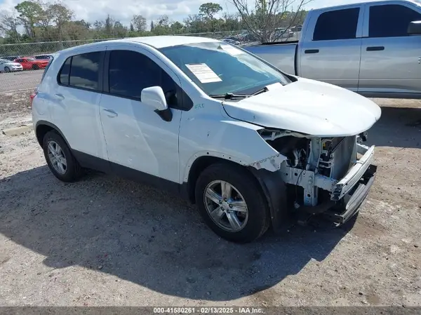 KL7CJKSB4LB073429 2020 CHEVROLET TRAX - Image 1