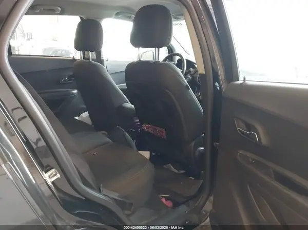KL7CJKSB4LB086469 2020 CHEVROLET TRAX - Image 8