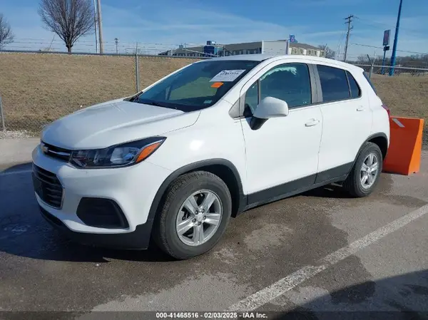 KL7CJKSB4LB091252 2020 CHEVROLET TRAX - Image 2