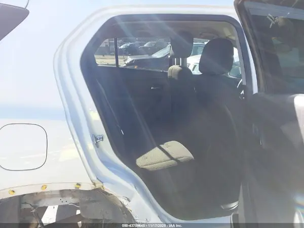 KL7CJKSB4LB091672 2020 CHEVROLET TRAX - Image 8