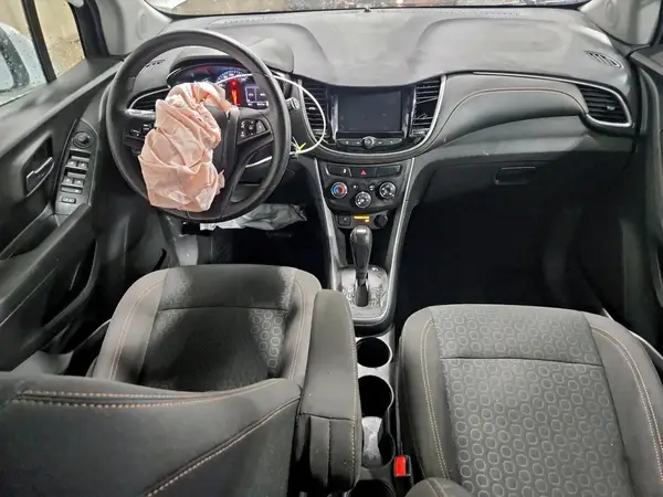 KL7CJKSB4LB314115 2020 CHEVROLET TRAX - Image 8