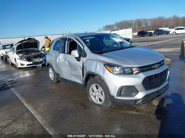 KL7CJKSB4LB322134 2020 CHEVROLET TRAX - Image 1
