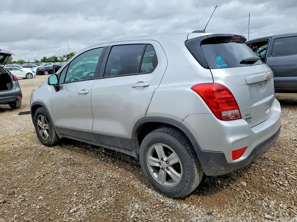 KL7CJKSB4LB323655 2020 CHEVROLET TRAX - Image 2