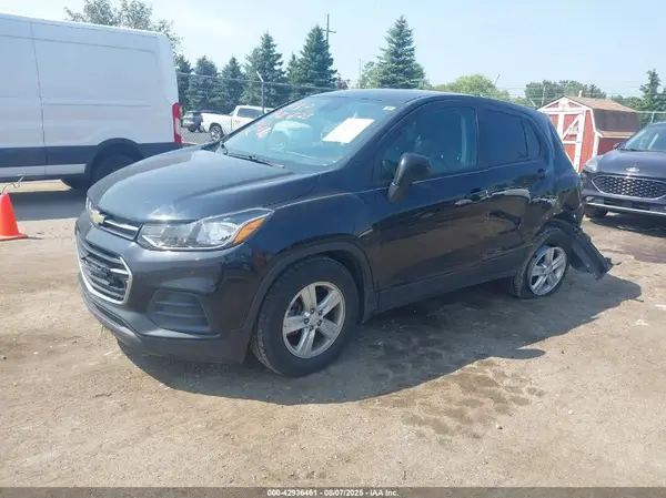 KL7CJKSB4LB324286 2020 CHEVROLET TRAX - Image 2