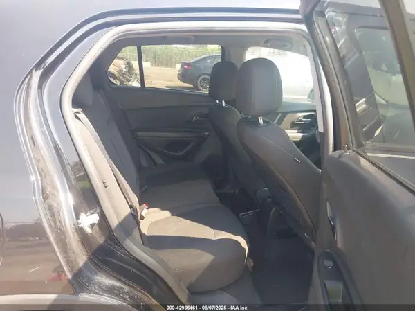 KL7CJKSB4LB324286 2020 CHEVROLET TRAX - Image 8